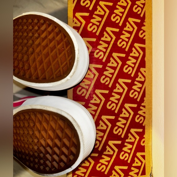 Grade School Vans Ward. Neon pink/white - Picture 10 of 11